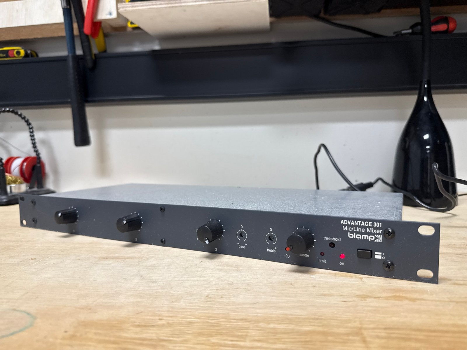 Biamp Advantage 301 Mic/Line Mixer - Gebruikt, Ophalen of Verzenden, Gebruikt, Minder dan 5 kanalen, Microfooningang