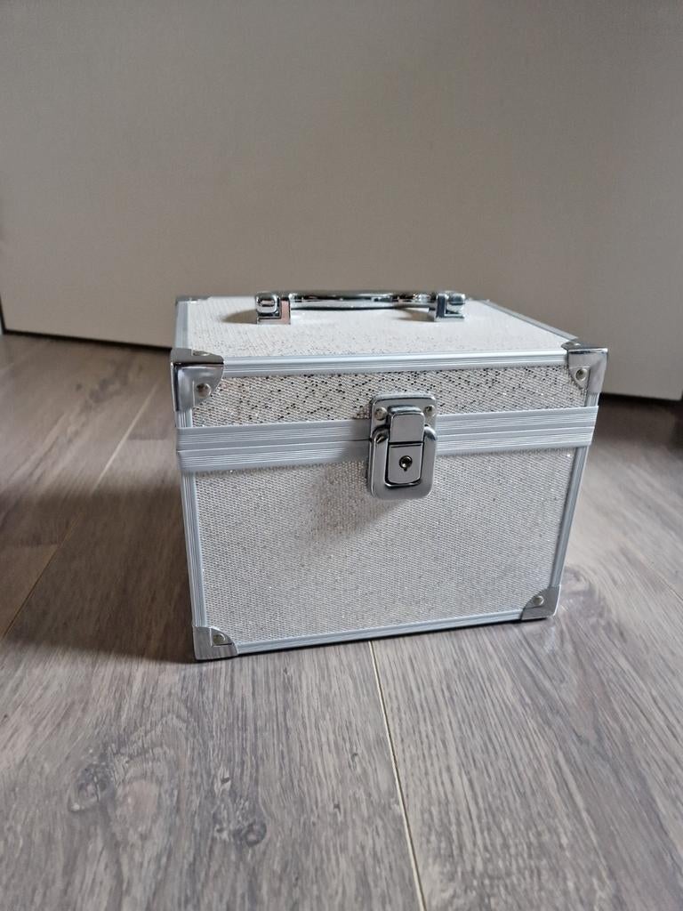 Zilveren glitter beautycase, Ophalen of Verzenden, Gebruikt, Hardcase, Met slot