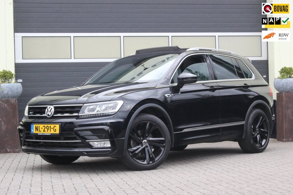 Volkswagen Tiguan 1.4 TSI ACT R-Line | Trekhaak | 19 Inch |, Euro 6, 4 cilinders, 150 pk, Zwart