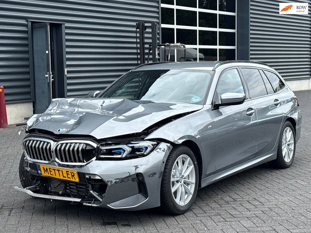 BMW 3-serie Touring 330d xDrive, M-Sportpakket, Head-up, 360, Auto's, BMW, Automaat, 1800 kg, Euro 6, 2993 cc