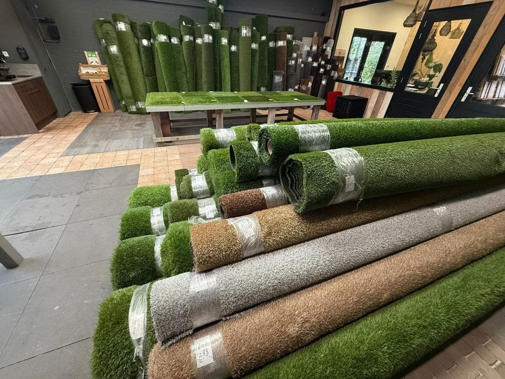 2 meter en 4 meter kunstgras reststukken tot wel 50% korting, Tuin en Terras, Gras en Kunstgras, Ophalen of Verzenden, Nieuw, 20 m² of meer