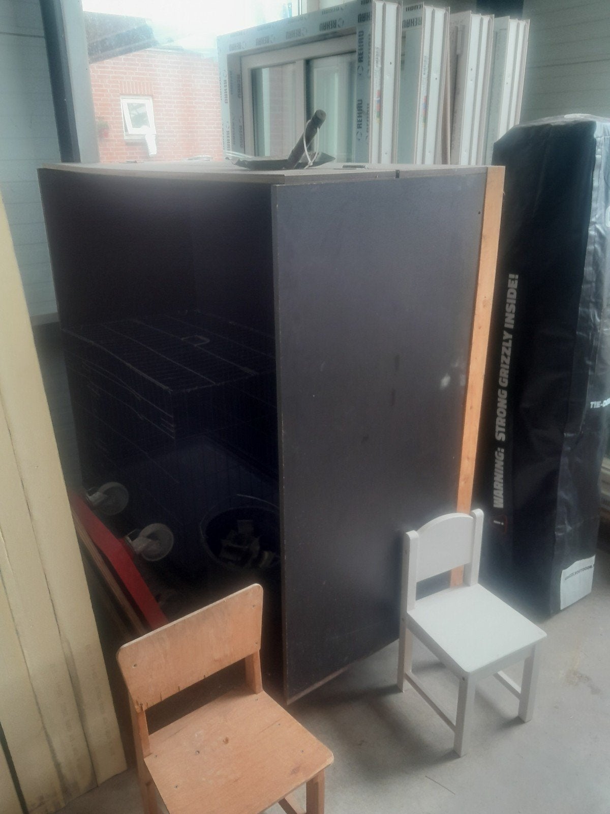 Werpkist voor grote hondenrassen beton-multiplex, Ophalen, 110 cm of meer