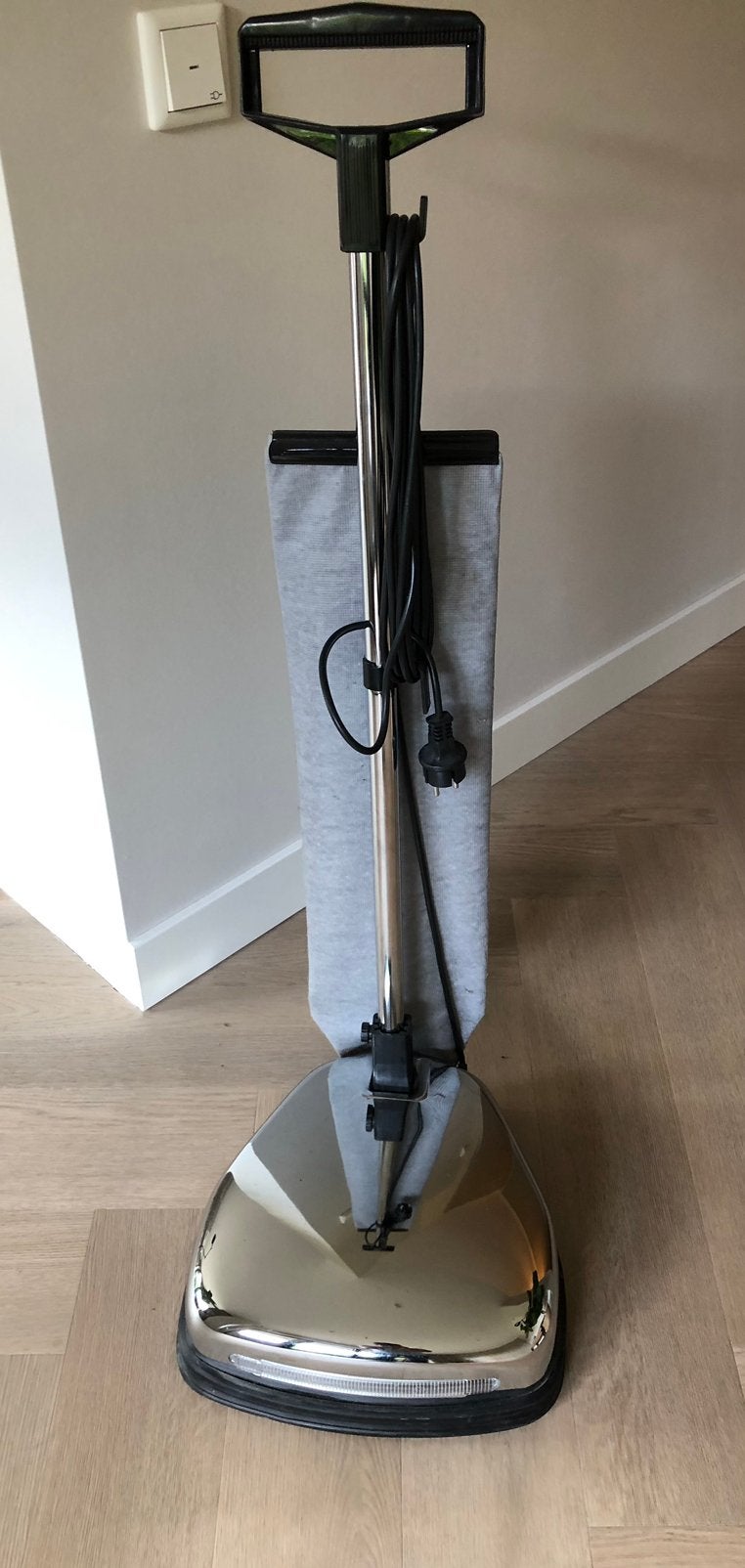 Houten vloer boenmachine, Ophalen, Zo goed als nieuw