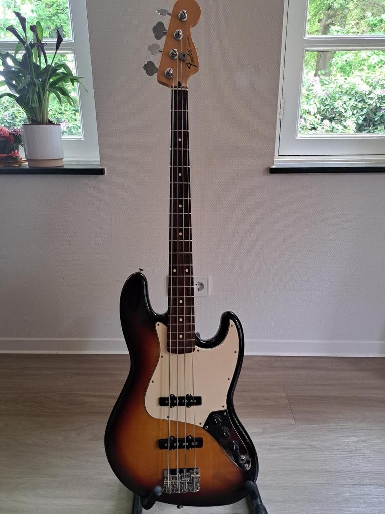 Fender Jazz Bass 2010 Mexico - Sunburst, Muziek en Instrumenten, Snaarinstrumenten | Gitaren | Bas, Ophalen, Zo goed als nieuw
