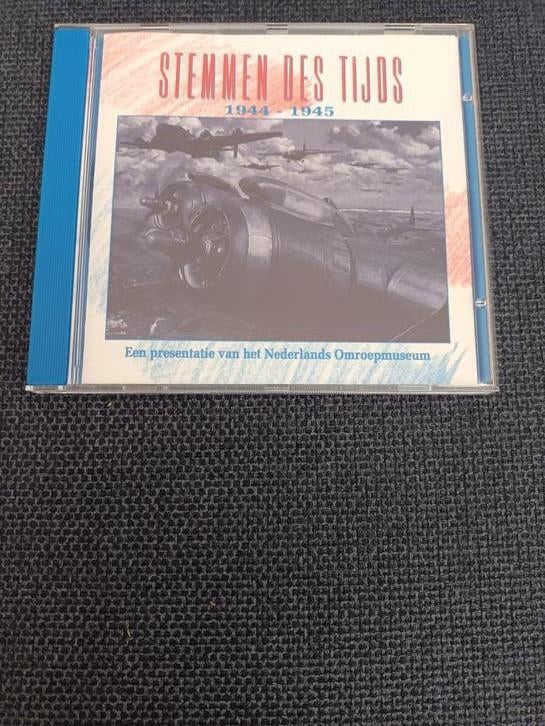 Nederlands Omroepmuseum - STEMMEN DES TIJDS 1944-1945, Cd's en Dvd's, Cd's | Overige Cd's, Zo goed als nieuw, Ophalen of Verzenden