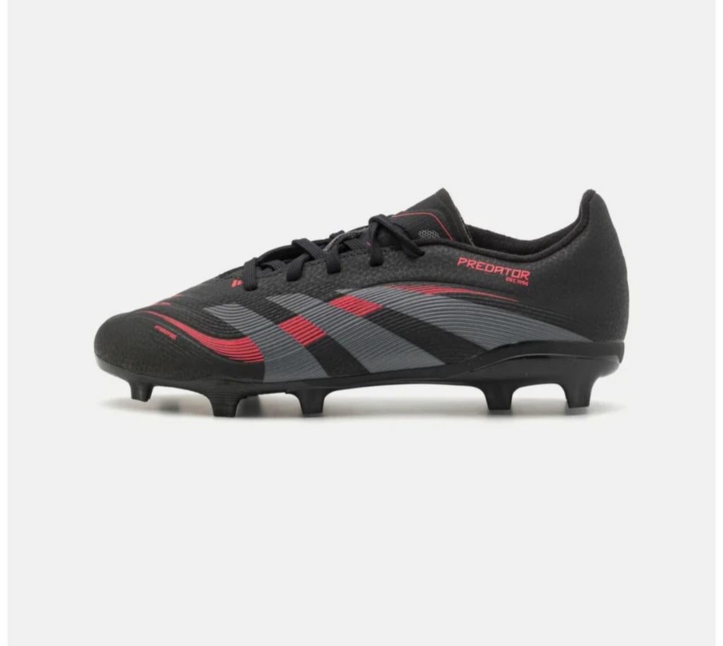 Kinder Voetbalschoenen maat 35 adidas, Maat XS of kleiner, Ophalen of Verzenden, Zo goed als nieuw, Schoenen