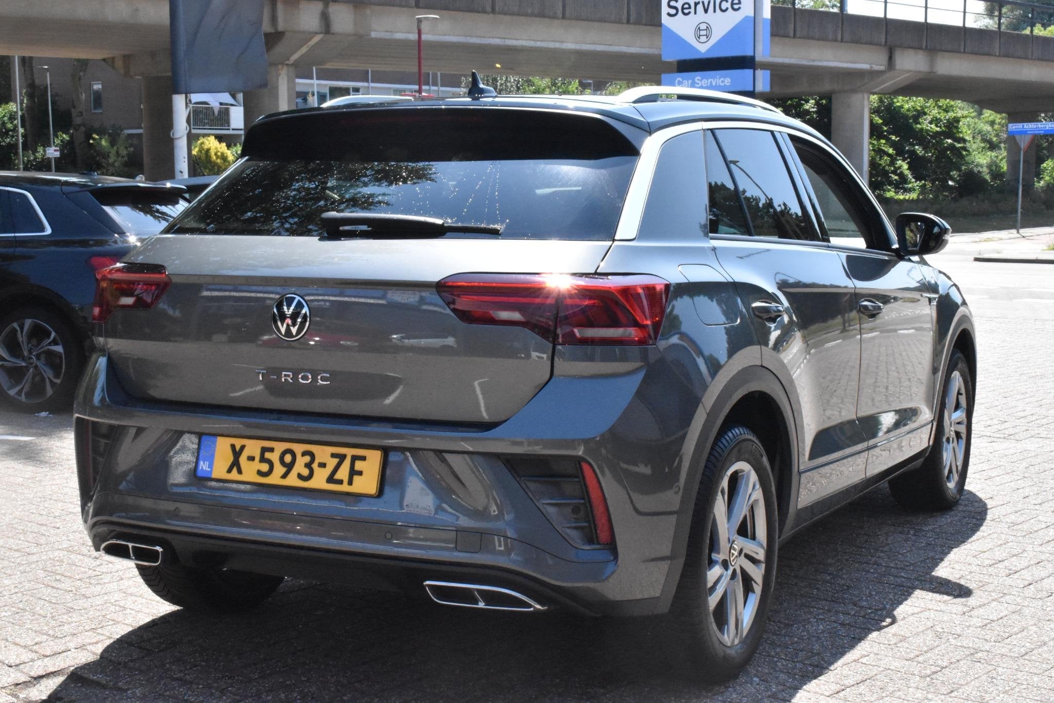 Volkswagen T-Roc 1.0 TSI R-Line 12-2022 | Navigatie | Camera, Voorwielaandrijving, Gebruikt, Automatische klimaatregeling, Bedrijf