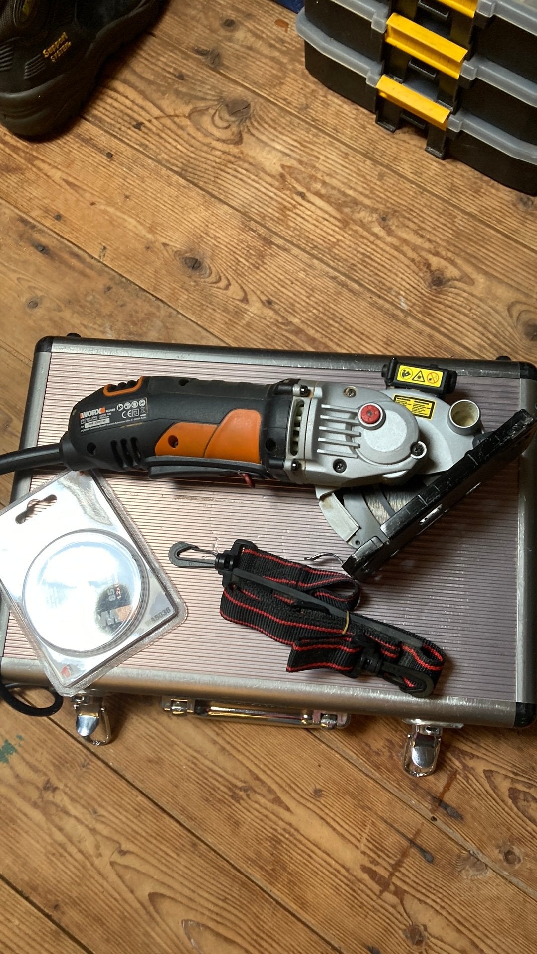 Mini hand cirkelzaag worx izgs 50 euro, Ophalen, Cirkelzaag, Zo goed als nieuw, 30 tot 70 mm