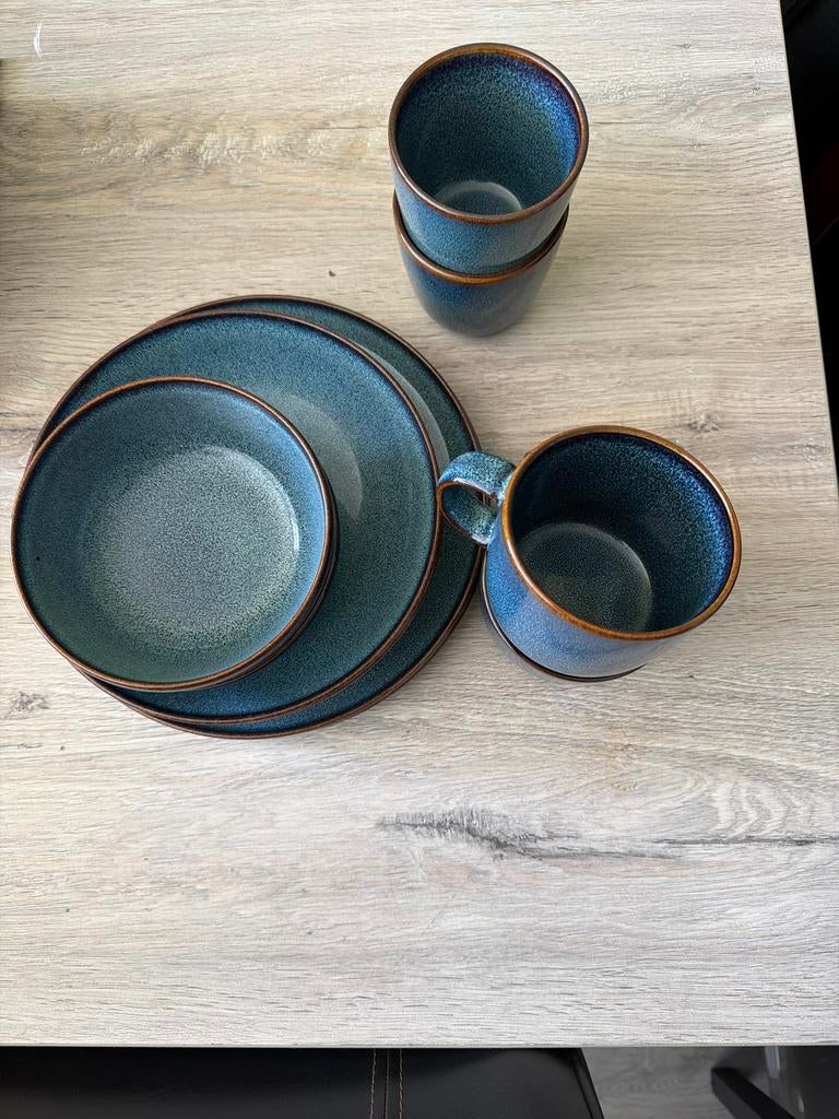 Ikea gladelig Blauw 2 deling servies set extra 2 mokken, Huis en Inrichting, Ophalen, Keramiek, Zo goed als nieuw, Effen