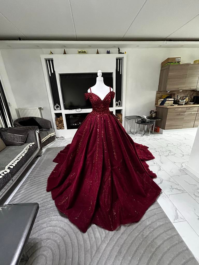 Prachtige bordeauxrode galajurk/bruidsjurk, Kleding | Dames, Trouwkleding en Trouwaccessoires, Nieuw, Trouwjurk, Rood, Ophalen