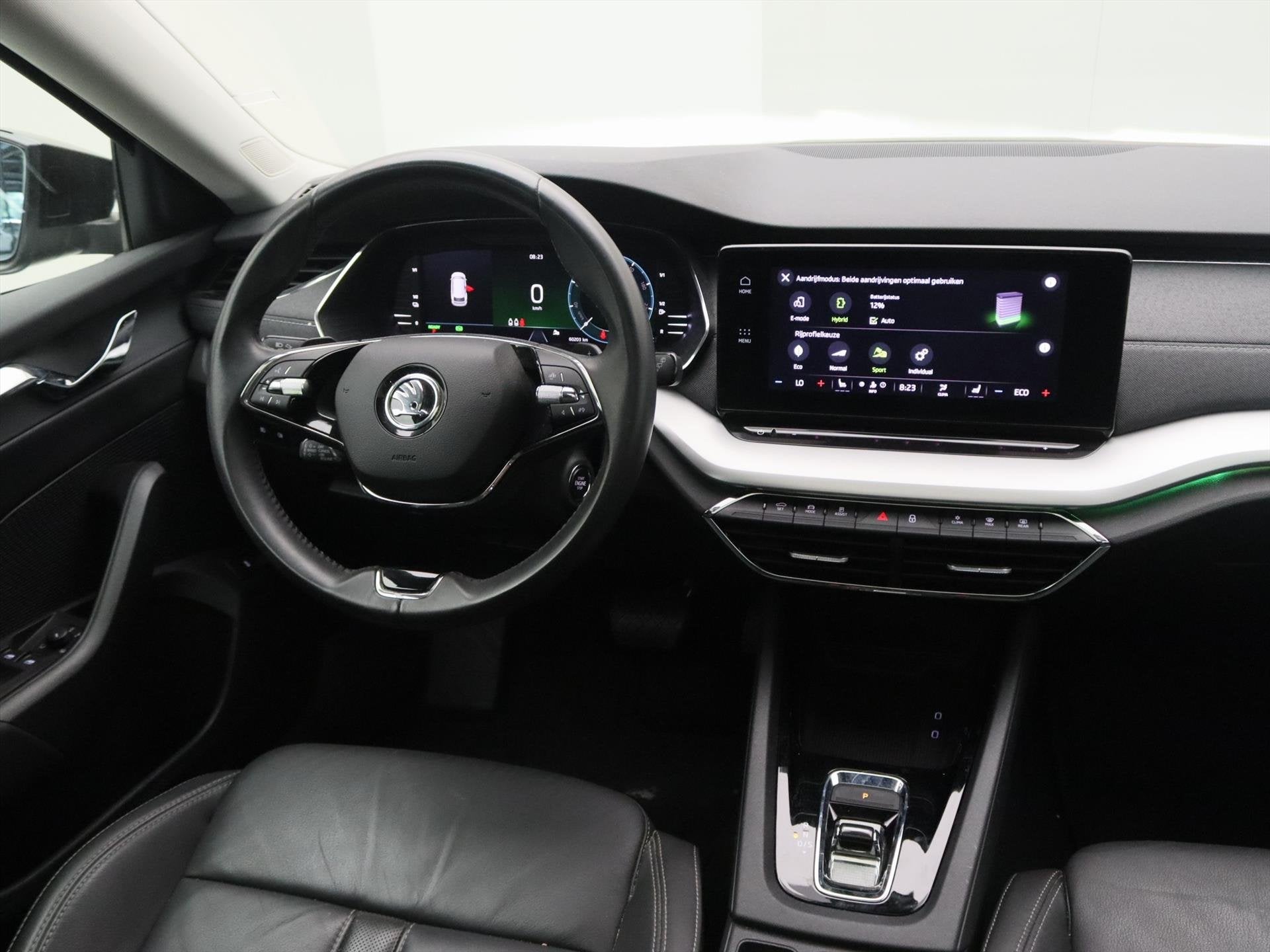 Skoda Octavia Combi 1.4 TSI PHEV 204PK DSG6 [ TREKHAAK+PANO+, Automaat, Gebruikt, Zwart, Leder