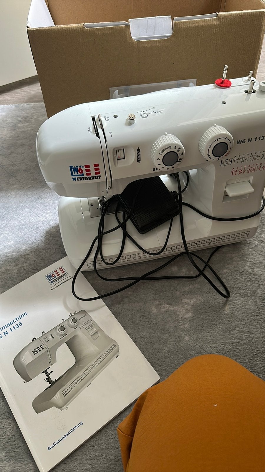 Naaımachıne, Hobby en Vrije tijd, Naaimachines en Toebehoren, Ophalen of Verzenden, Zo goed als nieuw, Lockmachine, Overige merken