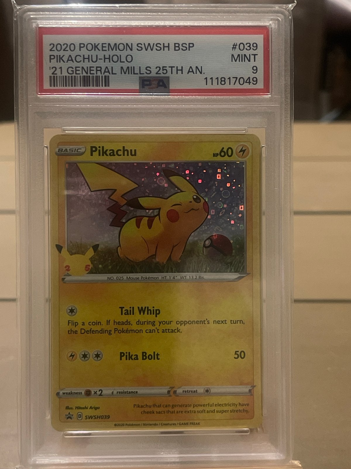 PSA 9 MINT Pikachu Holo 25th Anniversary General Mills, Hobby en Vrije tijd, Ophalen of Verzenden, Zo goed als nieuw, Losse kaart