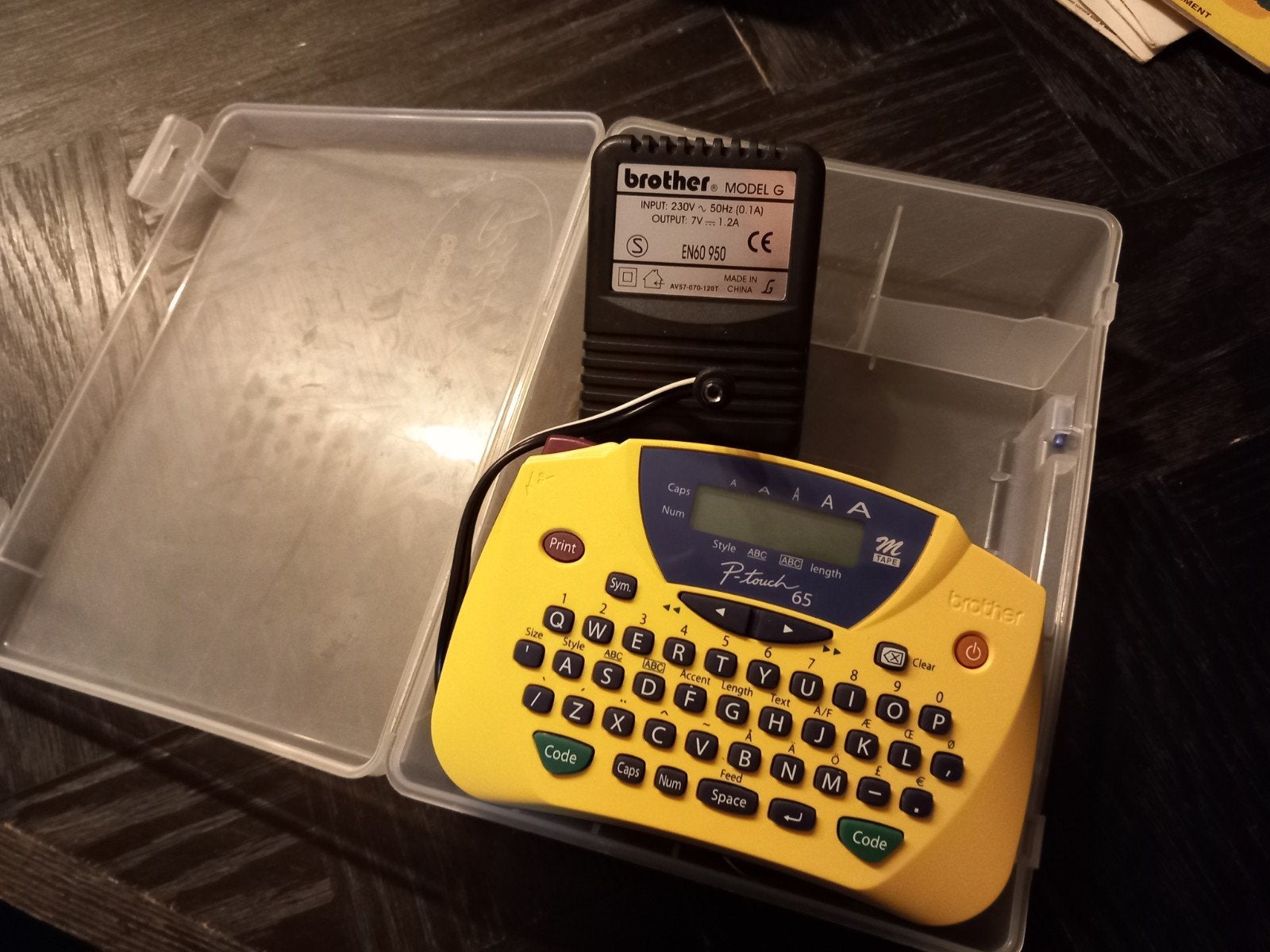 Brother P-Touch 65 labelprinter met adapter en koffer, Computers en Software, Ophalen of Verzenden, ., ., .