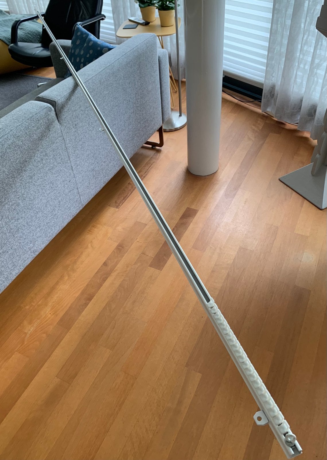 4 meter witte gordijnrail met 44 runners, Huis en Inrichting, Stoffering | Gordijnen en Lamellen, Ophalen, Zo goed als nieuw, 200 cm of meer