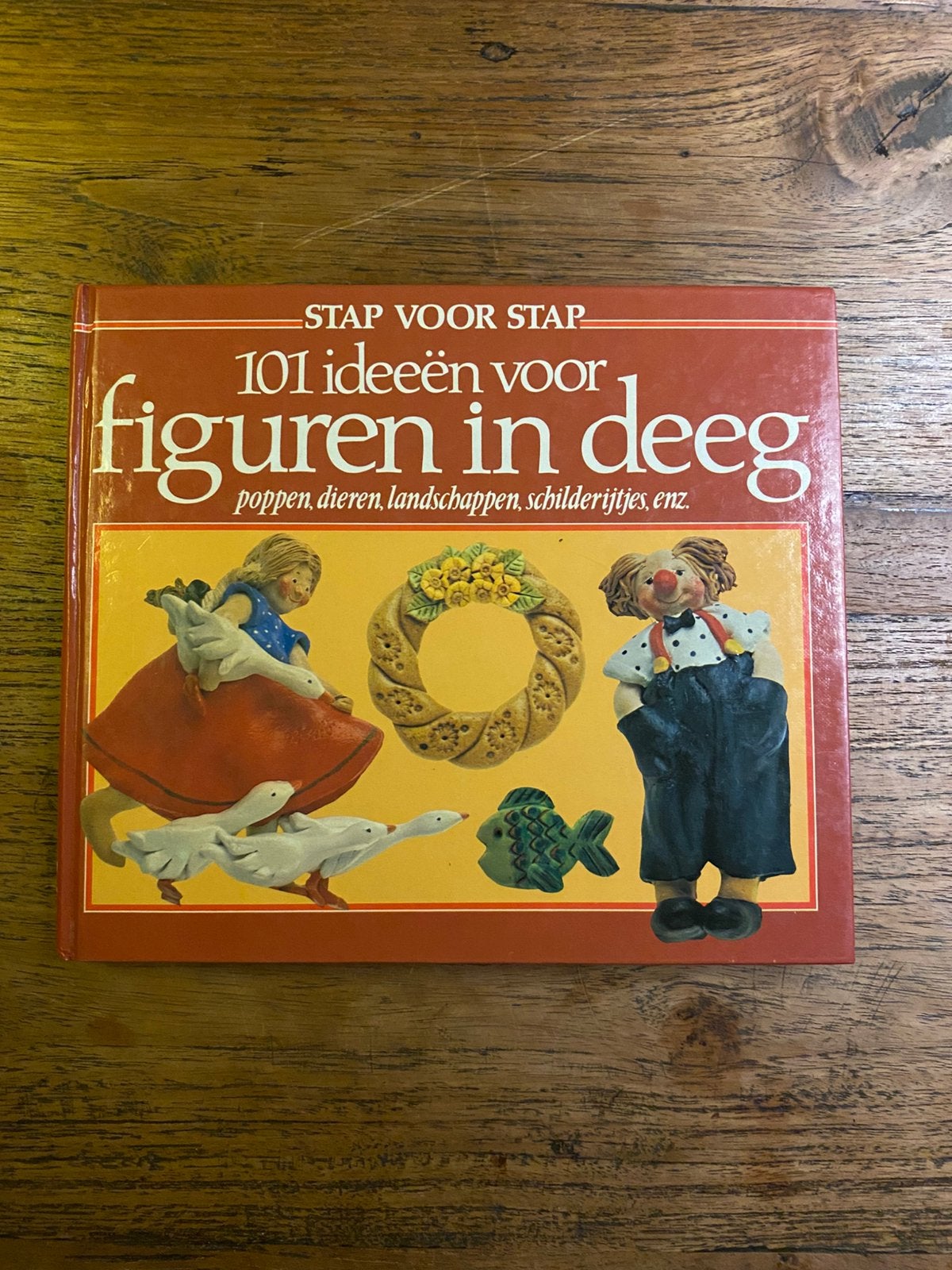 Retro knutselboek: 101 ideeën voor figuren in deeg, Ophalen of Verzenden, Zo goed als nieuw, Overige onderwerpen