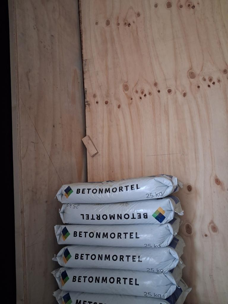 Betonmortel ,zandcement,metselmortel, Doe-het-zelf en Verbouw, Overige Doe-het-zelf en Verbouw, Ophalen of Verzenden