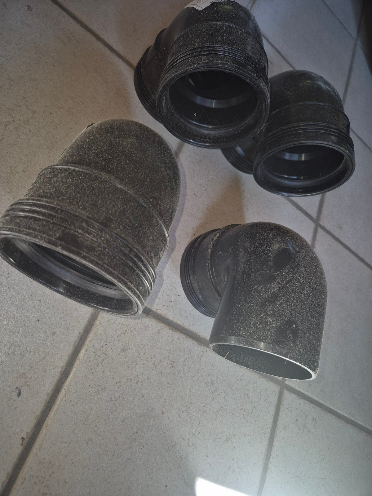 4x PVC bochten 110mm met manchet, Doe-het-zelf en Verbouw, Buizen en Afvoer, Ophalen, Bochten, Gebruikt, Pvc