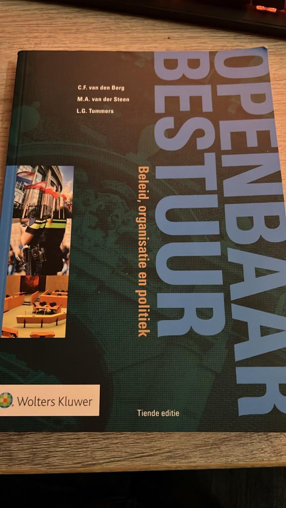 Openbaar bestuur, beleid, organisatie en politiek.10e editie, Ophalen, Zo goed als nieuw, Sociale wetenschap