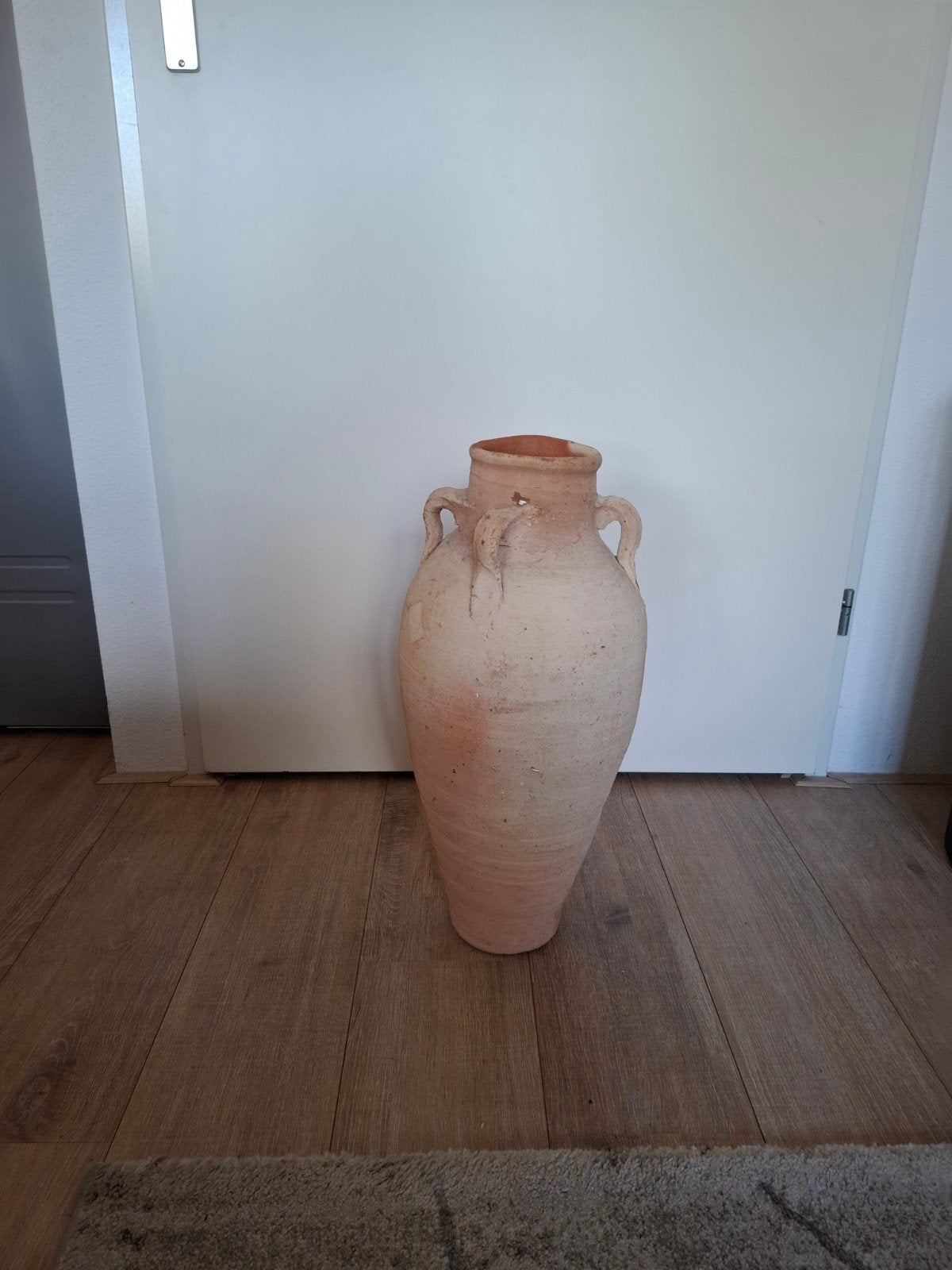 Een Terracotta Amfora kruik, Ophalen, Gebruikt, Met handvat, Beige