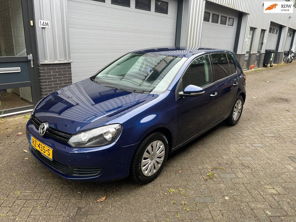 Volkswagen Golf 1.4 Trendline! AIRCO! APK T/M 03-2027!, Auto's, Voorwielaandrijving, Euro 5, Stof, Gebruikt
