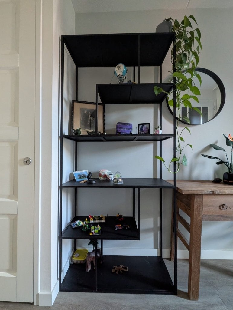 Open zwarte vakkenkast, metaal, Ophalen, Met plank(en), Zo goed als nieuw, Minder dan 150 cm