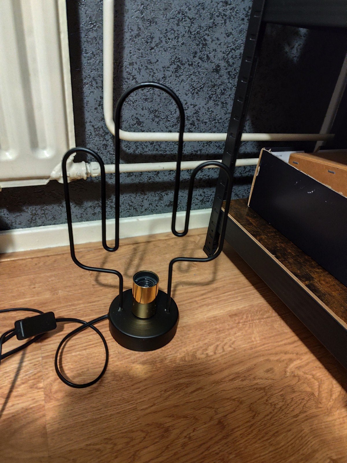 Zwarte metalen tafellamp in cactusvorm, Ophalen, Gebruikt, Met schakelaar, E27 (groot)