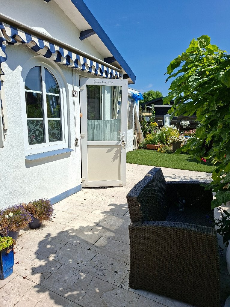 Tuinhuis met staanplaats, Ophalen, Overige materialen, 250 tot 500 cm, Met overkapping