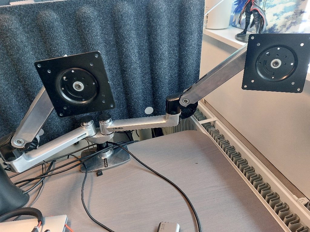 Ergotron standaard voor 2 monitoren (grijs/zilverkleurig), Computers en Software, Monitoren, Ophalen, Zo goed als nieuw, Overige typen