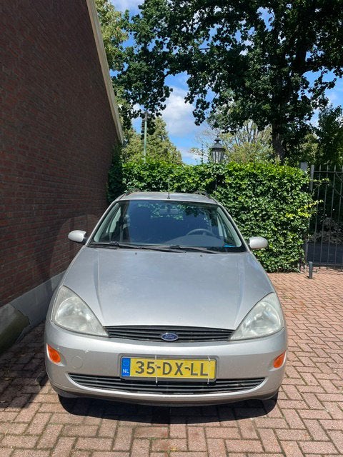 Ford Focus 1.6 I Trend Wagon AUT 2000 Grijs, Auto's, Ford, Particulier, Focus, ABS, Airbags, Airconditioning, Boordcomputer, Centrale vergrendeling