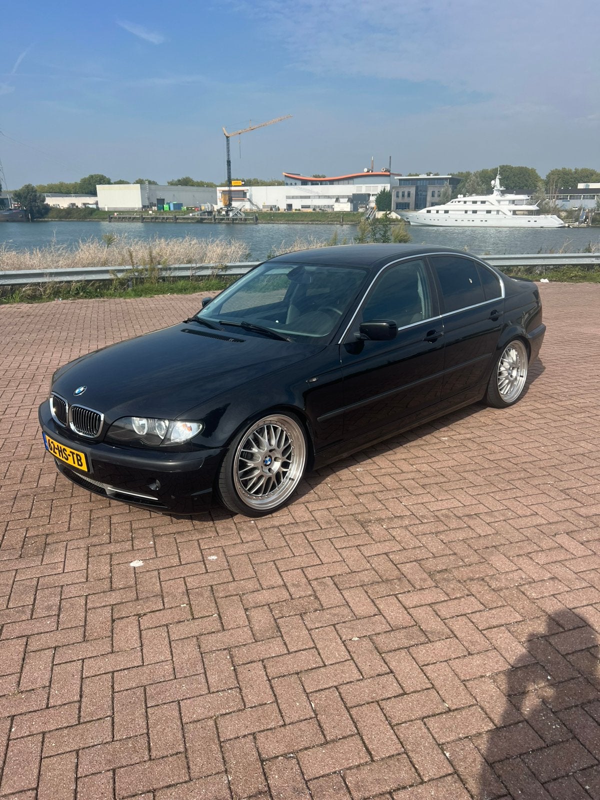 BMW E46 330i Sedan Facelift Handgeschakeld, Zwart, Handgeschakeld, Particulier, 1405 kg