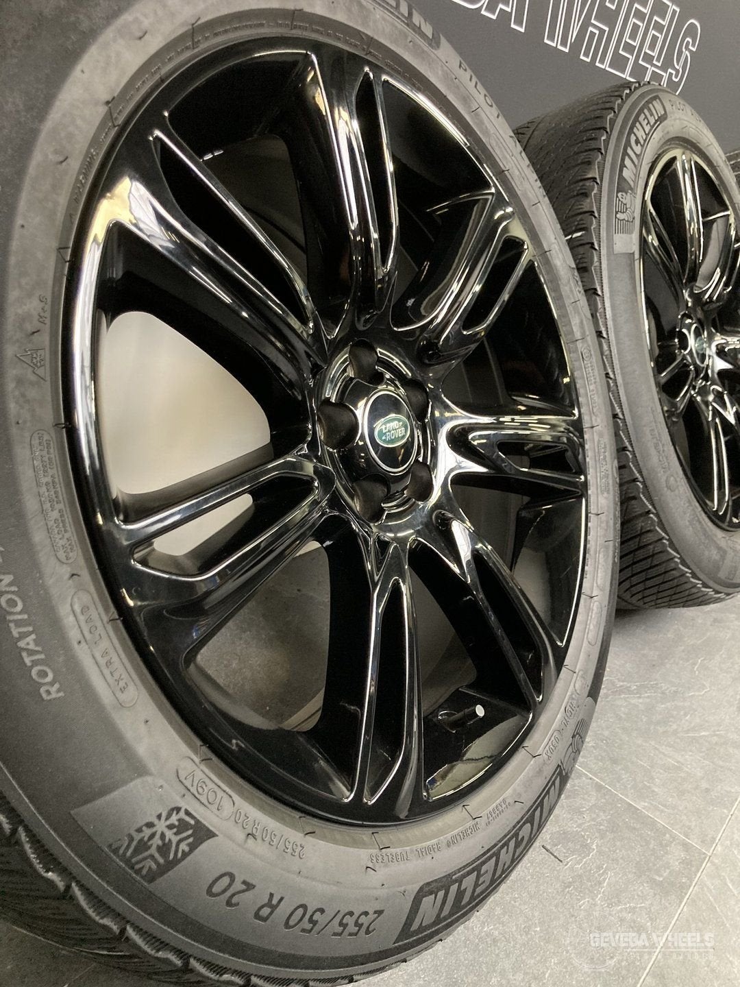 20” originele LR Range Rover Velar velgen + winterbanden, Auto-onderdelen, Banden en Velgen, Gebruikt, 255 mm, -, -