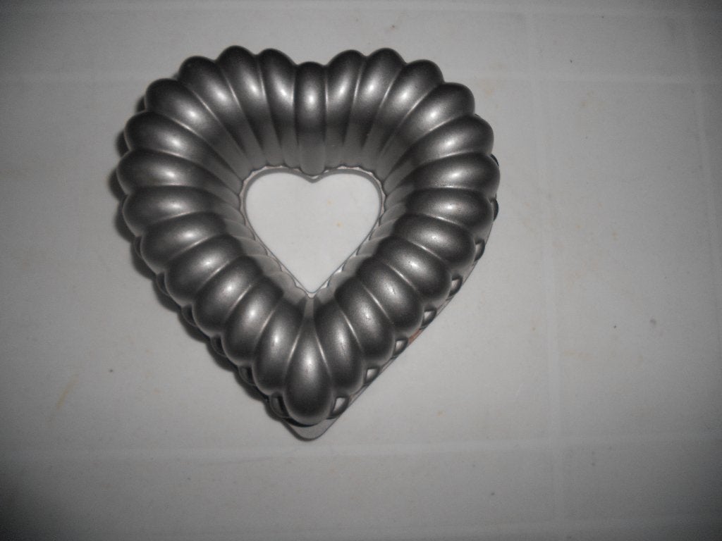 Tulbandvorm hartvormig aluminium afm.16X16x6cm, zware kwal., Ophalen, Overige typen, Zilver, Zo goed als nieuw