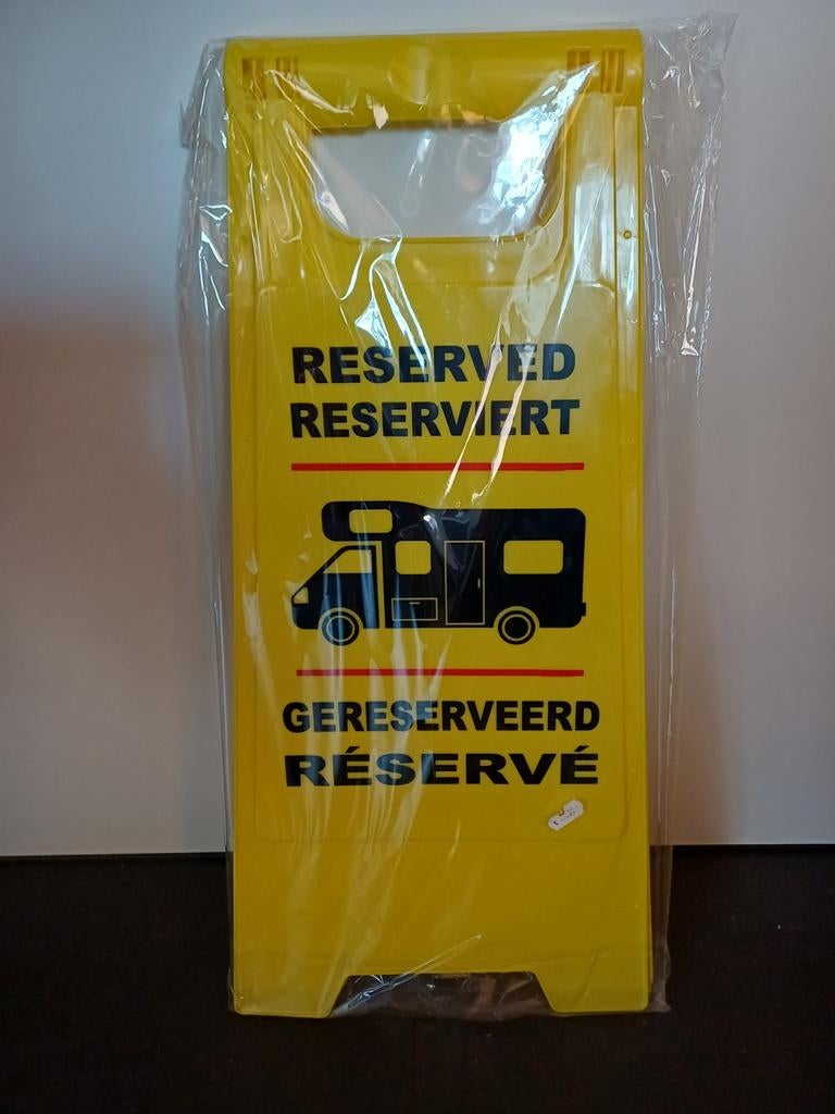 Bord gereserveerd, Caravans en Kamperen, Ophalen