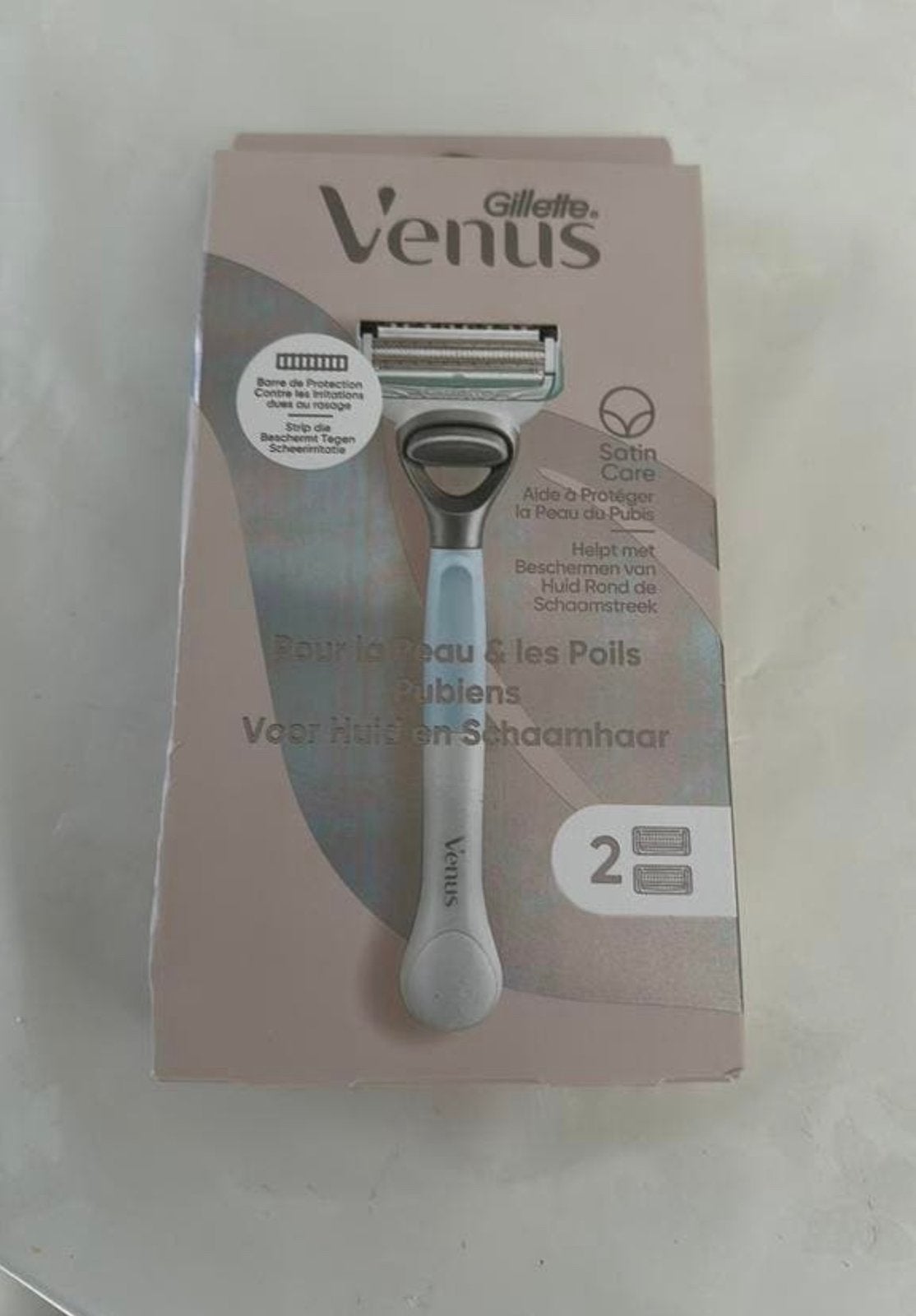 Gillette Venus scheerapparaat met 2 mesjes, Ophalen, Zo goed als nieuw, Overige typen