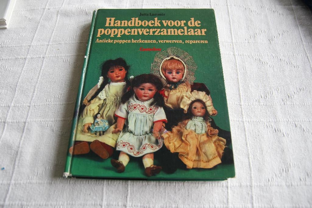 Handboek voor de poppenverzamelaar, Ophalen of Verzenden, Gelezen, Poppen maken