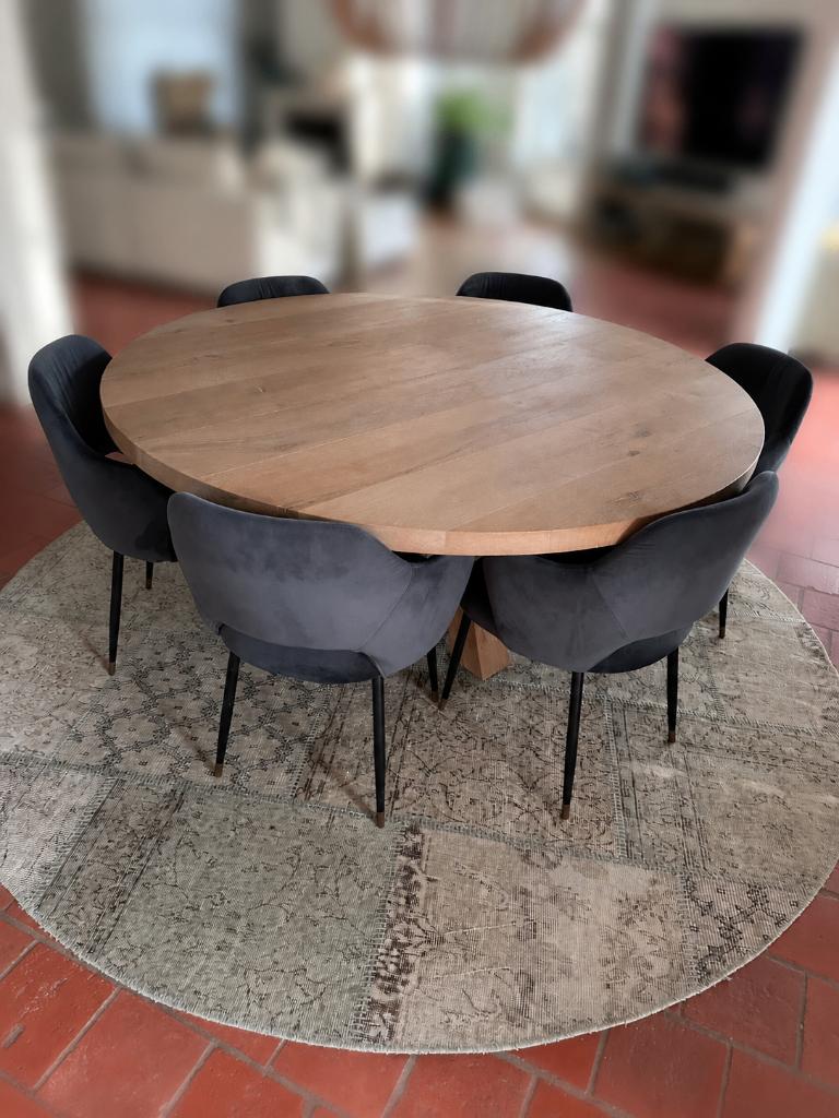 Ronde eiken eettafel  1.60 + 6 velvet stoelen + vloerkleed, Huis en Inrichting, Ophalen, 150 tot 200 cm, Zo goed als nieuw, Vijf personen of meer