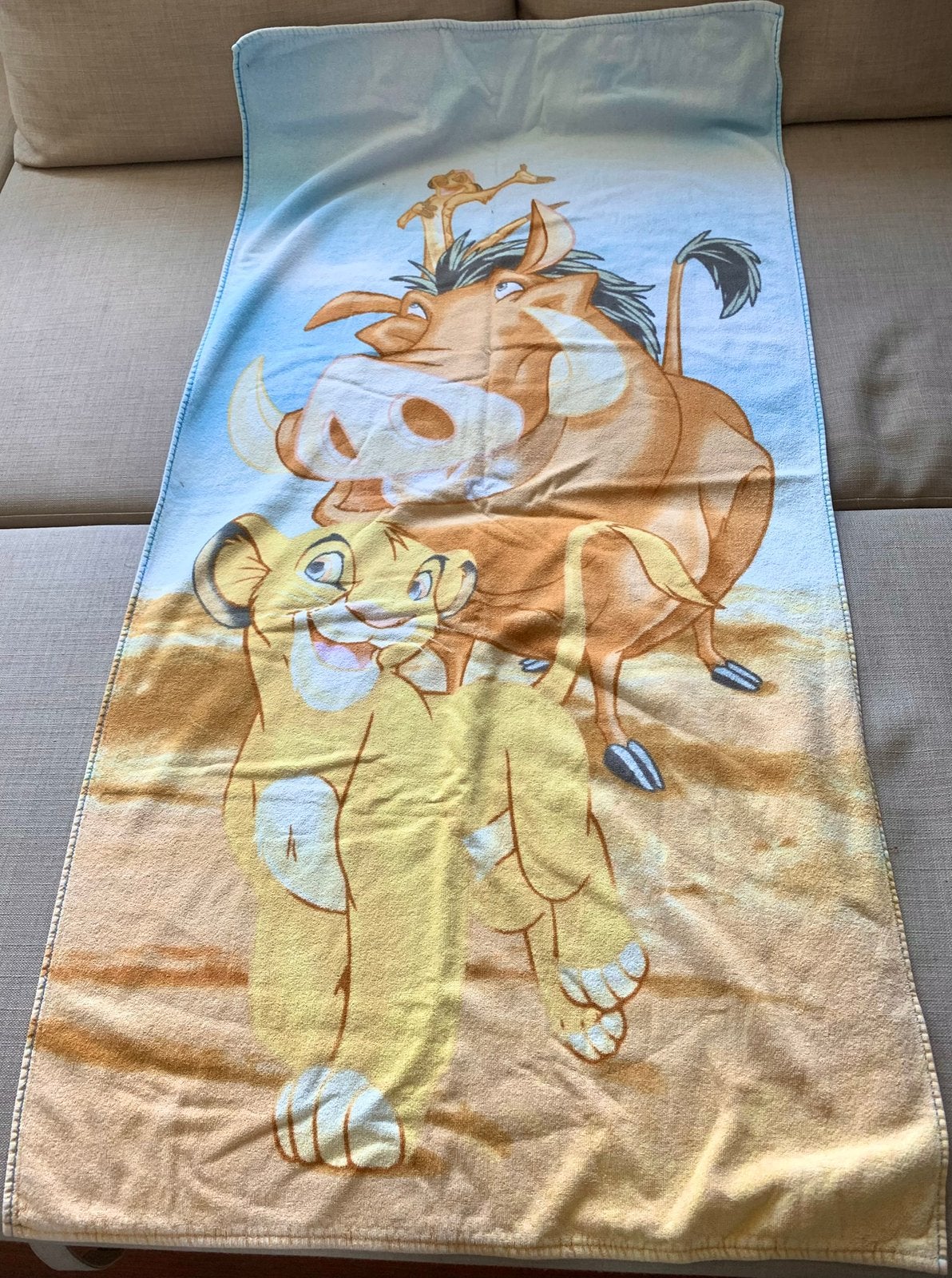 Handdoek van The Lion King van Disney, zo goed als nieuw, Huis en Inrichting, Overige kleuren, Overige merken, Handdoek, Ophalen of Verzenden