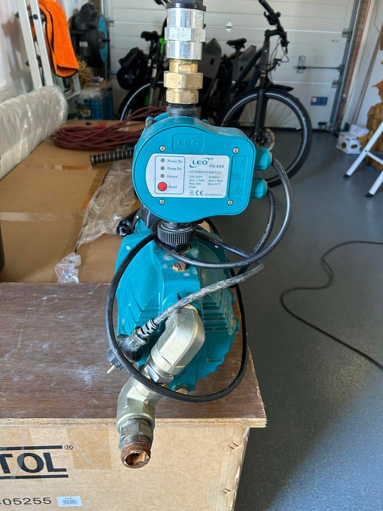 LEO AJm75E Hydrofoorpomp met automatische schakelaar, Ophalen, Gebruikt, Elektrisch, Hydrofoorpomp