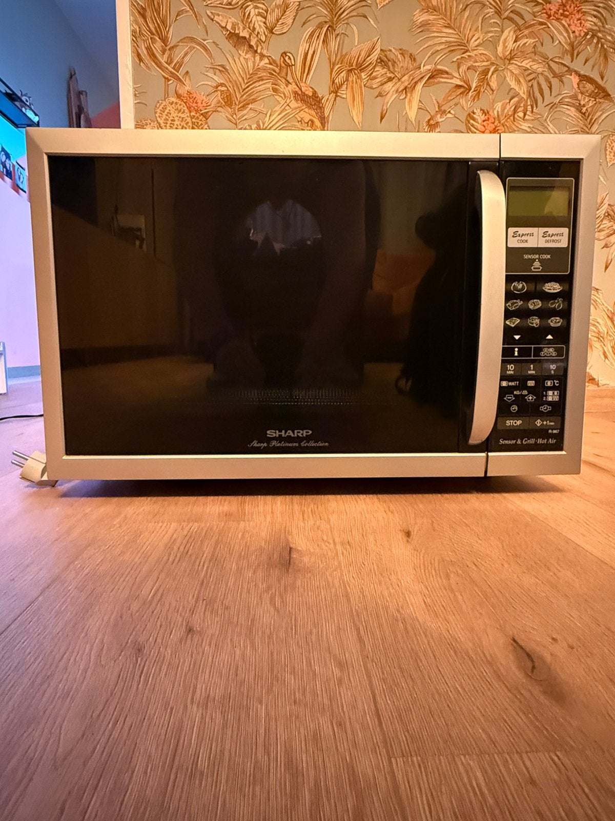 Magnetronoven Sharp R-967i 40 liter, Witgoed en Apparatuur, Ophalen, Gebruikt, Grill, Magnetron