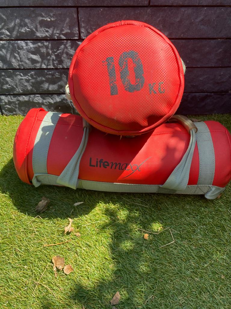 Twee Lifemaxx sandbags van 10kg - Ideaal voor training, Sport en Fitness, Ophalen of Verzenden, Gebruikt, Armen, Overige typen