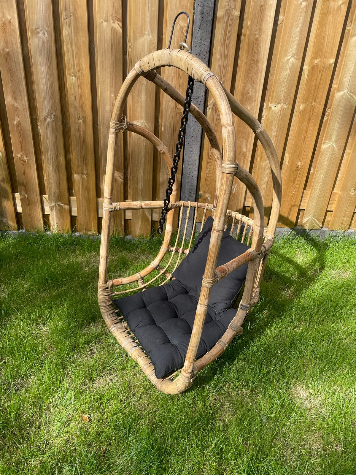 Rotan hangstoel met kussen - Binnen en buiten, Ophalen, Gebruikt, Eenpersoons, Binnen