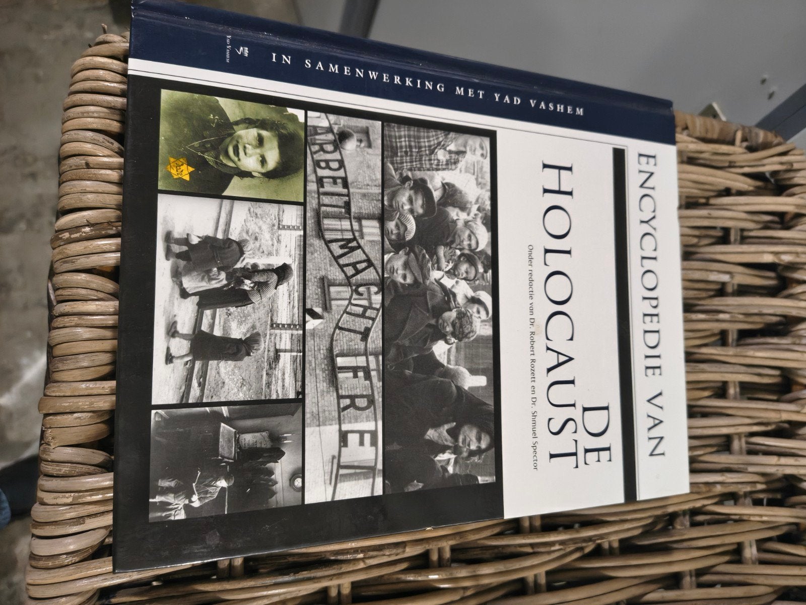 Encyclopedie van de Holocaust – Yad Vashem (Naslagwerk), Verzenden, Zo goed als nieuw, Overige onderwerpen
