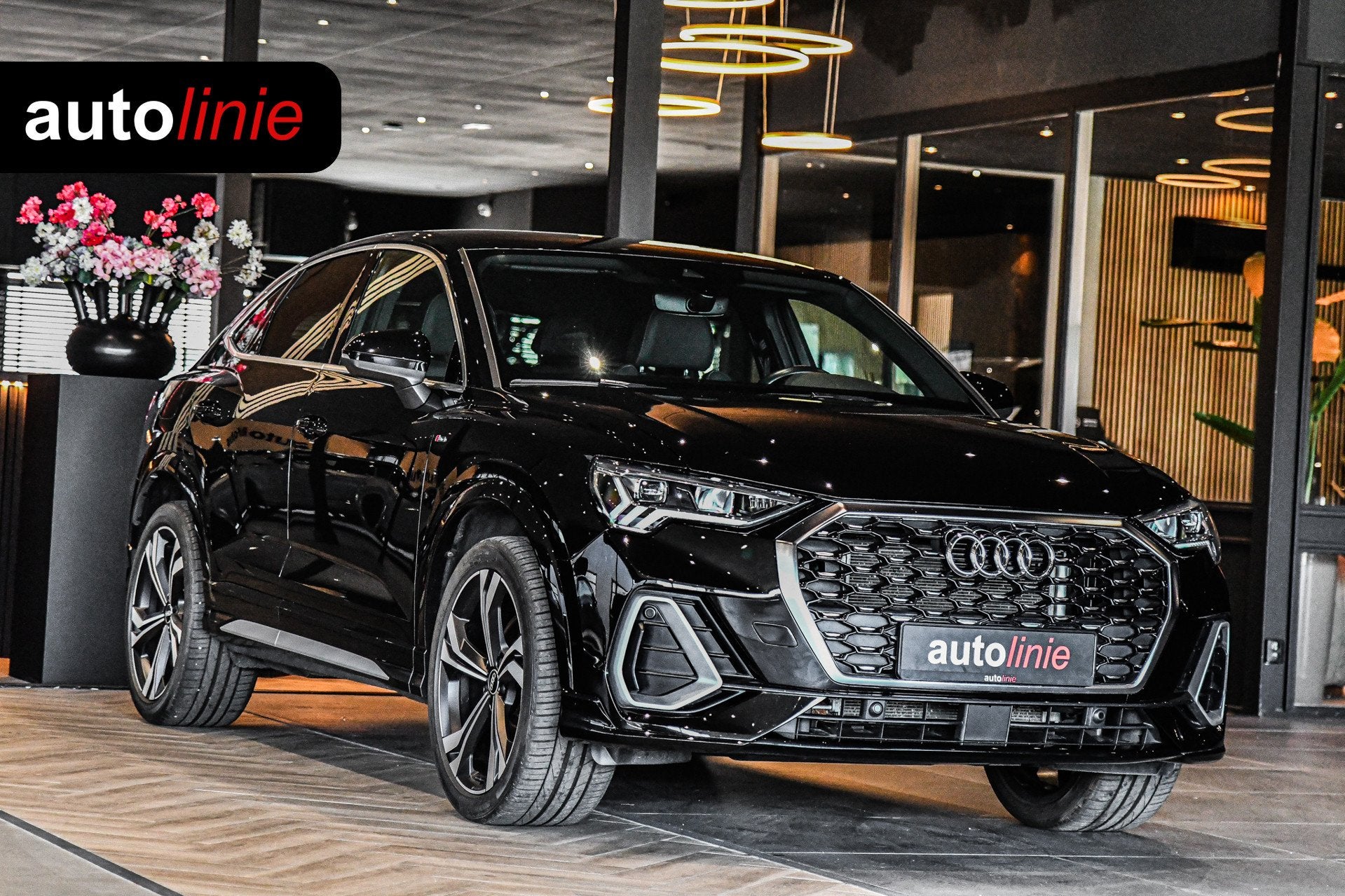 Audi Q3 Sportback 45 TFSI e 3x S-Line, Matrix, ACC, 20", Cam, Auto's, Dealer onderhouden, Gebruikt, Zwart, 4 cilinders
