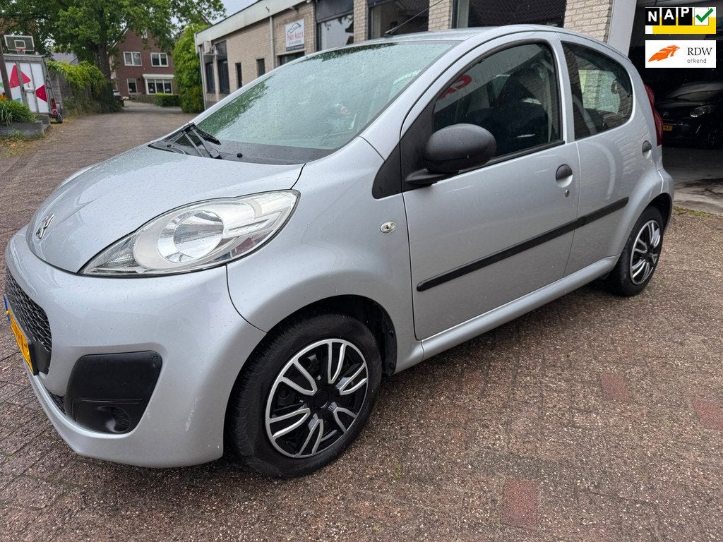 Peugeot 107 1.0 Access Accent AIRCO ORG 102936 KM NAP VOLLED, Voorwielaandrijving, Euro 5, Gebruikt, 4 stoelen
