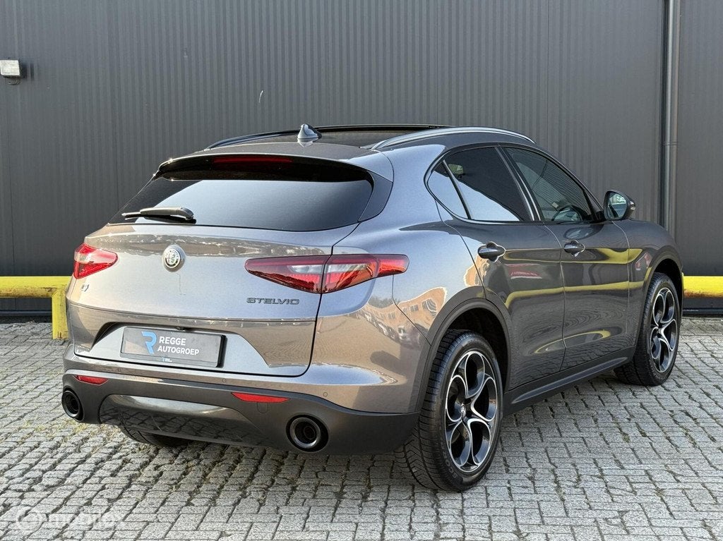 Alfa Romeo Stelvio 2.0 T AWD Sprint PERFORMANCE, Auto's, Alfa Romeo, Euro 6, Leder, Bedrijf, Vierwielaandrijving