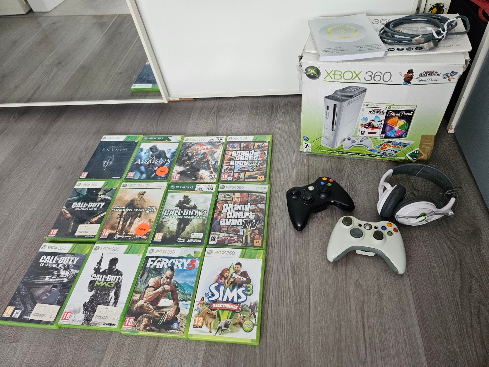 Xbox 360 met games en headset en controler, Ophalen of Verzenden, Gebruikt, Met 2 controllers, Met games