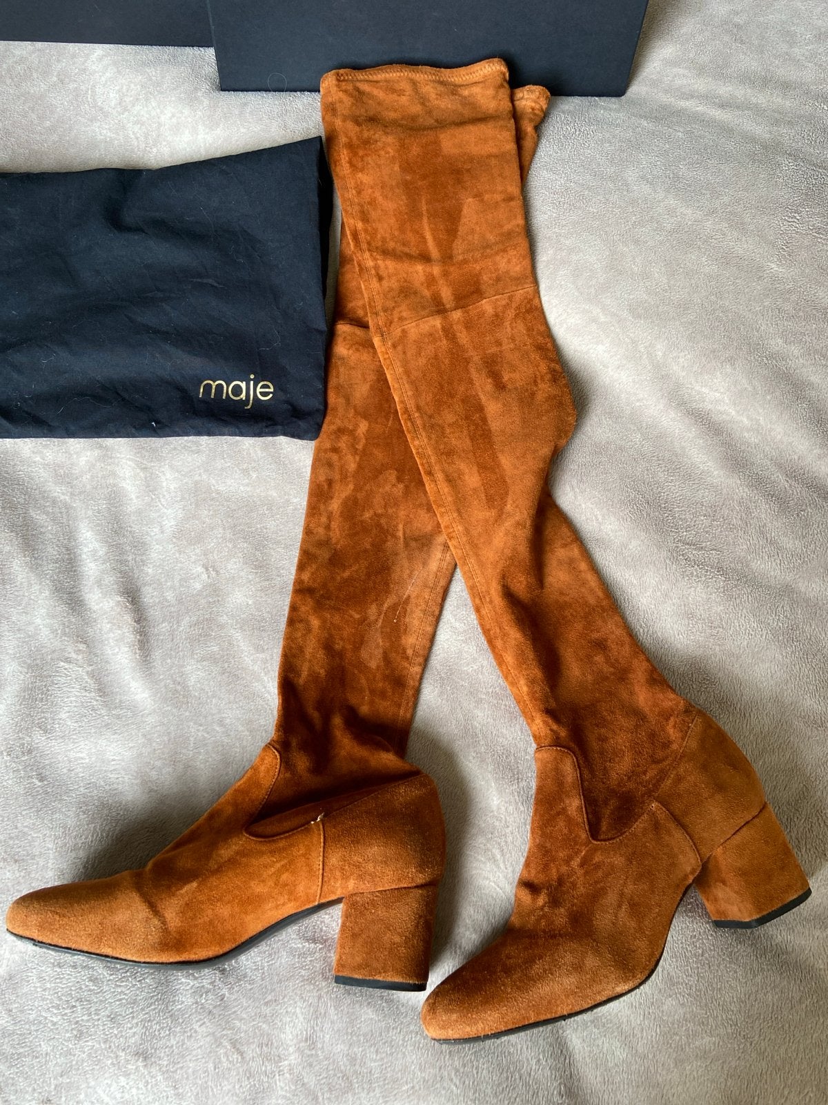 Maje Cognac Suède Overknee Laarzen Maat 39, Ophalen of Verzenden, Zo goed als nieuw, Bruin, Hoge laarzen