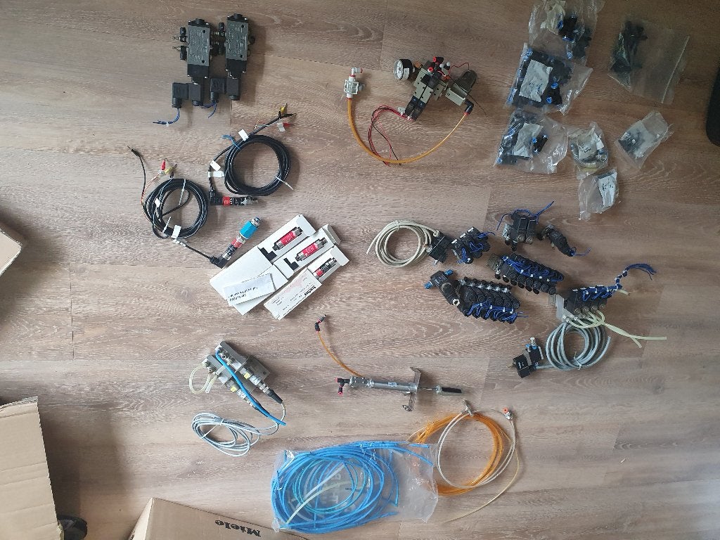 Pneumatische ventielen en toebehoren - Diverse merken, Ophalen, Gebruikt
