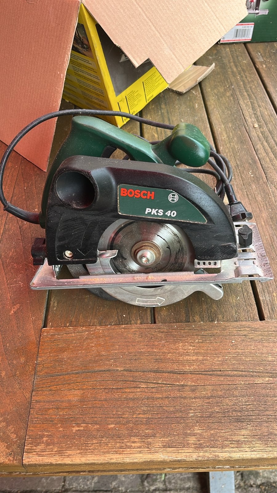 Bosch PKS 40 Cirkelzaag - Compact en Krachtig, Doe-het-zelf en Verbouw, Gebruikt, Cirkelzaag, 600 tot 1200 watt, Ophalen of Verzenden